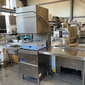 Lave-vaisselle à capot avec tables – DIHR
