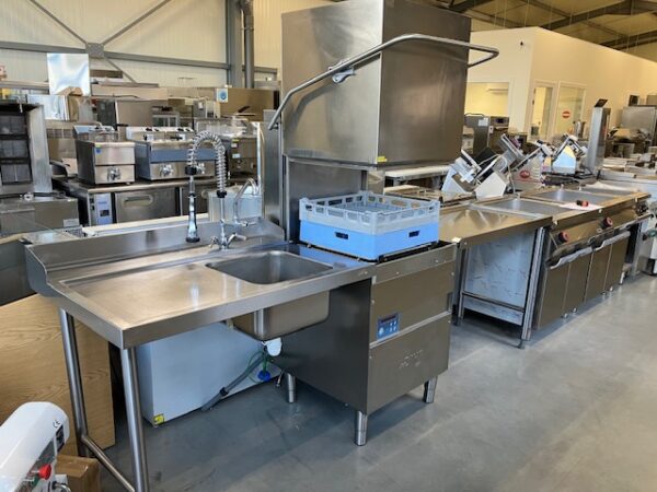 Lave-vaisselle à capot avec tables – DIHR – Image 3