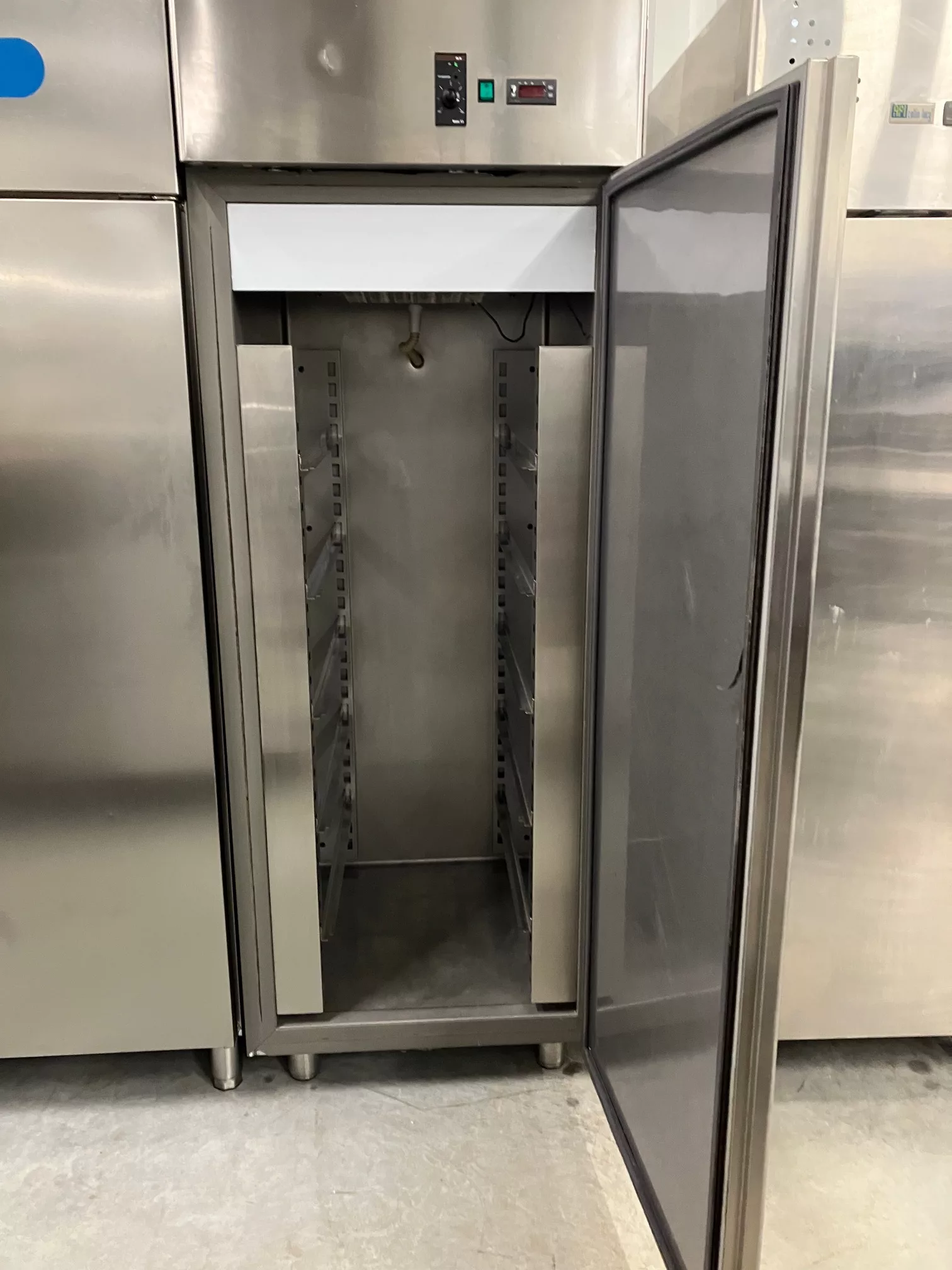 Armoire positive Pâtissière – TECHNODOM