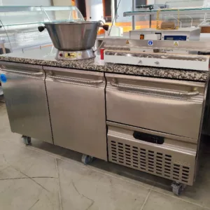 Tour pâtissier 2 portes 1 tiroir