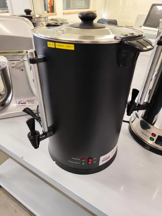 Percolateur à café 100 tasses Noir – CASSELIN
