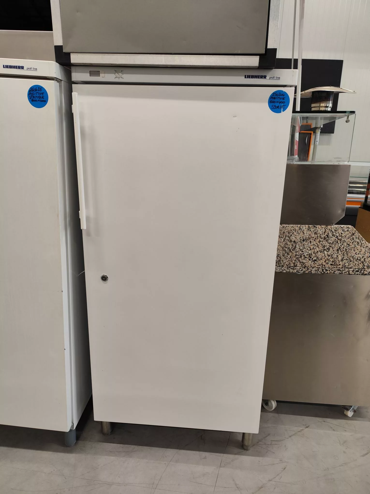Armoire pâtissière positive blanche 1 porte – LIEBHEER – Image 3