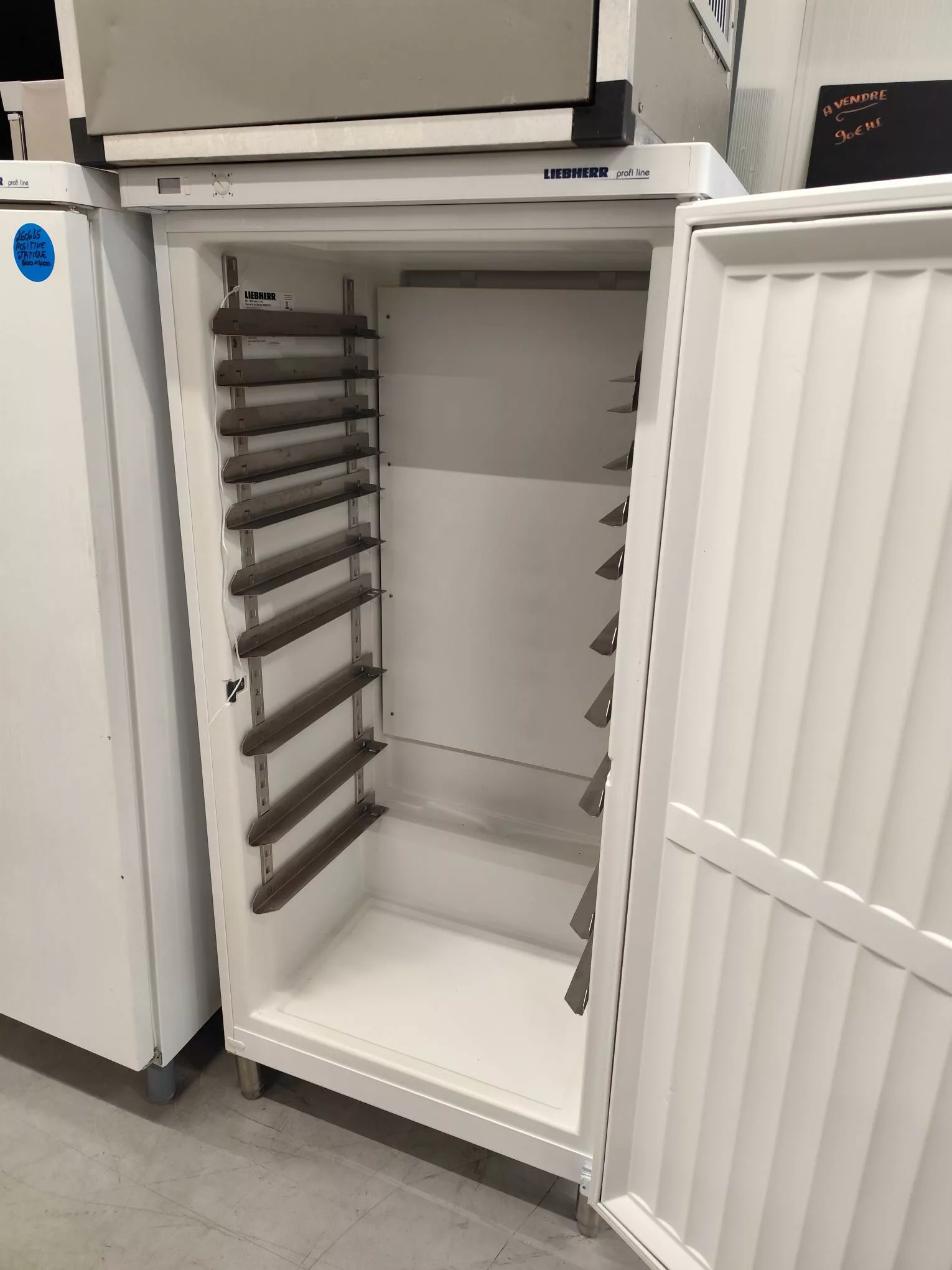 Armoire pâtissière positive blanche 1 porte – LIEBHEER – Image 2