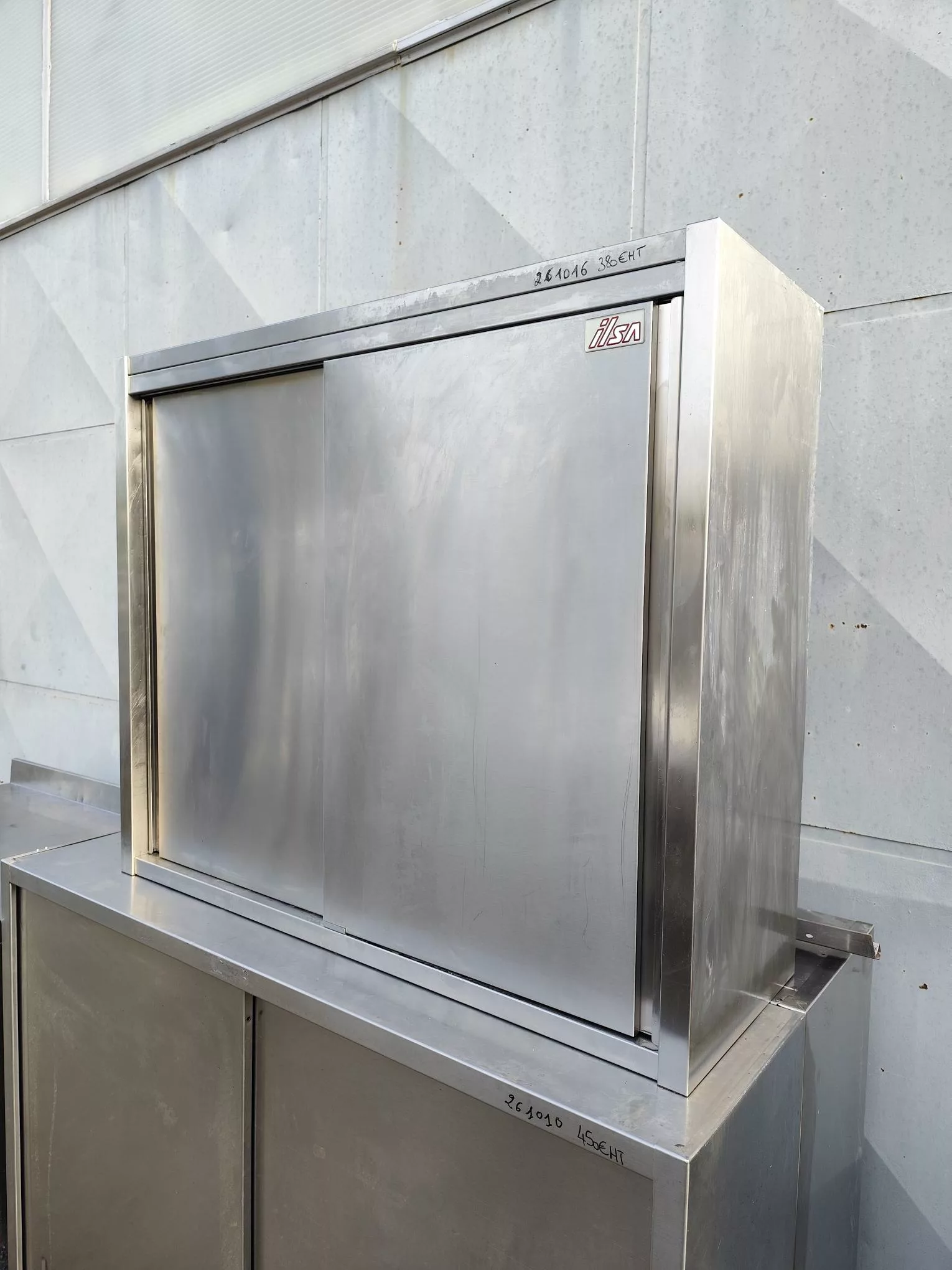 Placard mural inox portes coulissantes